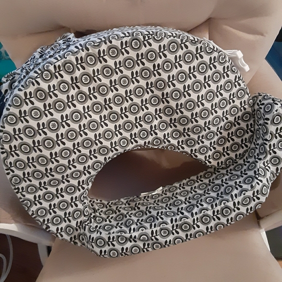 My breast friend nursing pillow - Picture 1 of 3